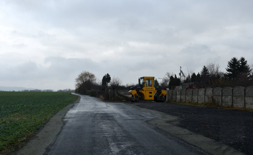 Droga z zatoczką do mijania samochodów