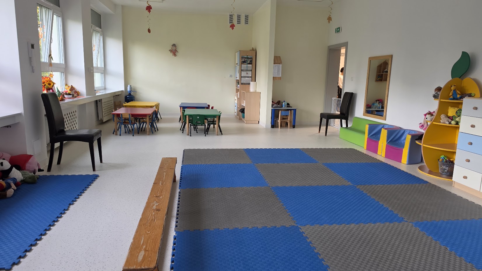 kolorowa sala w żłobku