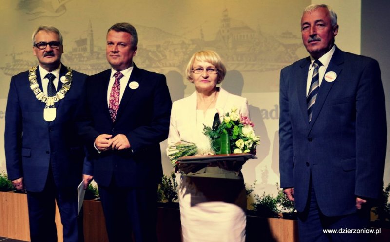 Wręczenie medalu za zasługi Zofii Mirek