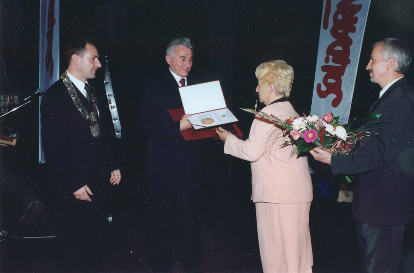 Wręczenie medalu za zasługi Związkowi Sybiraków Ziemi Dzierżoniowskiej