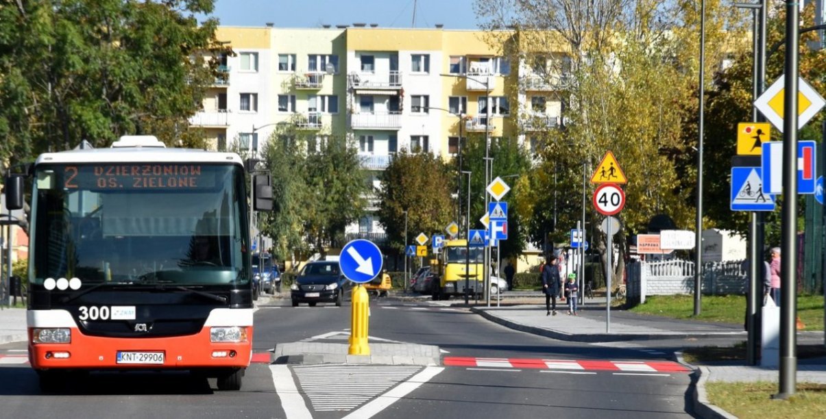 Związek Powiatowo-Gminny „Sowiogórskie Autobusy” zaprasza do udziału w konsultacjach społecznych projektu planu zrównoważonego rozwoju publicznego transportu.  Z treścią dokumentu zapoznać można się: w budynku siedziby biura związku mieszczącej się w Dolnośląskim Inkubatorze Przedsiębiorczości ICT w Bielawie przy ulicy Piastowskiej 19a I piętro – pok. nr. 103-105; na stronie internetowej związku pod adresem: https://zpgsa.bielawa.pl/; na stronie internetowej biuletynu informacji publicznej związku pod adres