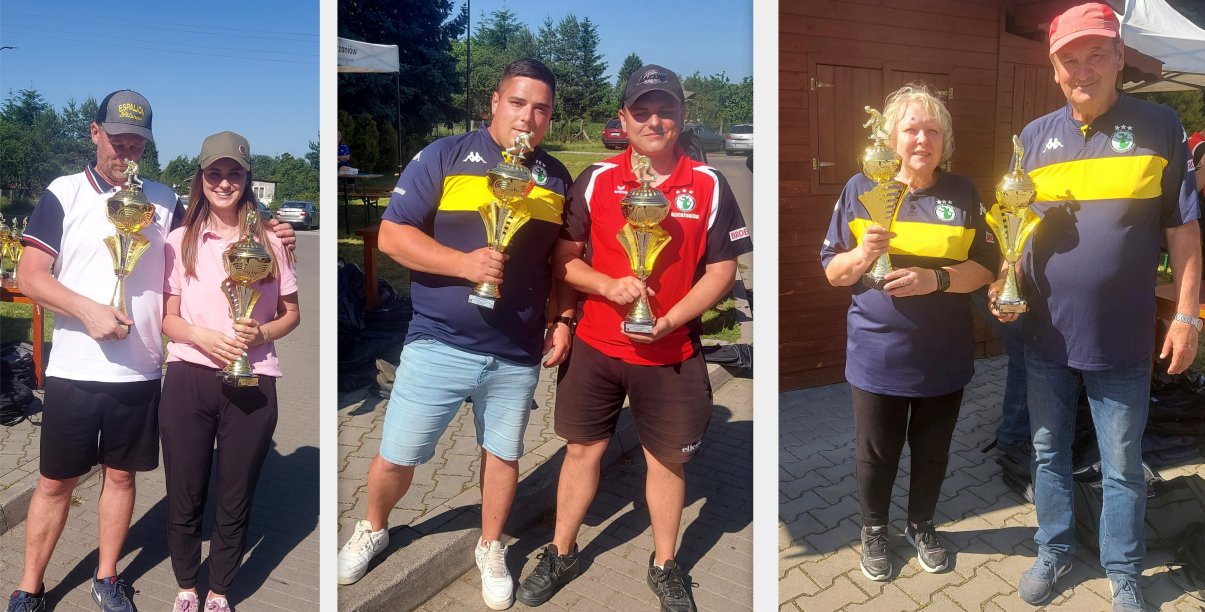 Kolaż trzech pionowych zdjęć, na każdym dwie osoby z pucharami w rękach