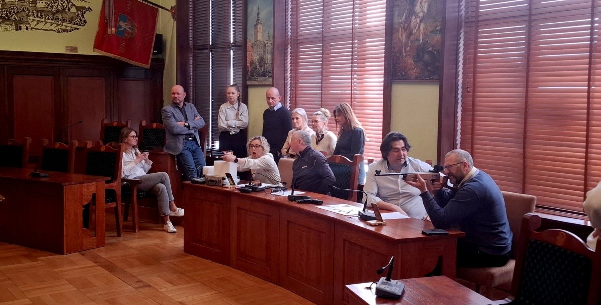 Uczestnicy szkolenia w UM z bronią laserową