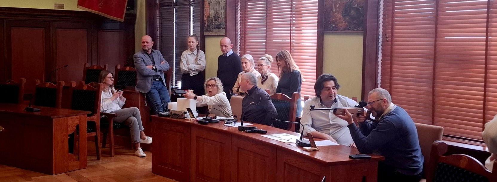 Uczestnicy szkolenia w UM z bronią laserową