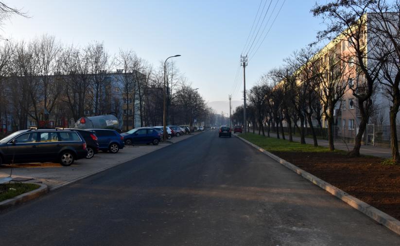 Ulica Złota, widok w stronę ul. Piastowskiej 