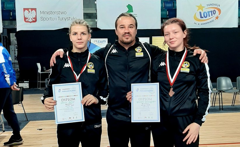 Zawodniczki MULKS Junior Dzierżoniów wywalczyły srebrny i brązowy medal Ogólnopolskiej Olimpiady Młodzieży w zapasach kobiet