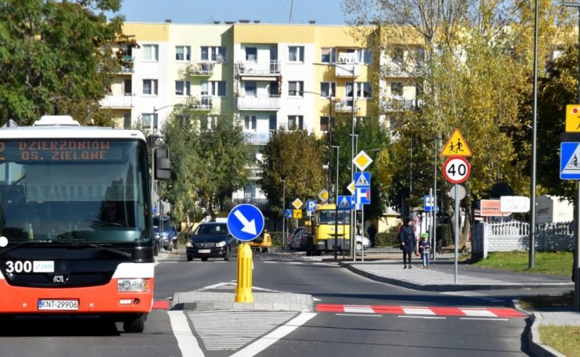 Związek Powiatowo-Gminny „Sowiogórskie Autobusy” zaprasza do udziału w konsultacjach społecznych projektu planu zrównoważonego rozwoju publicznego transportu.  Z treścią dokumentu zapoznać można się: w budynku siedziby biura związku mieszczącej się w Dolnośląskim Inkubatorze Przedsiębiorczości ICT w Bielawie przy ulicy Piastowskiej 19a I piętro – pok. nr. 103-105; na stronie internetowej związku pod adresem: https://zpgsa.bielawa.pl/; na stronie internetowej biuletynu informacji publicznej związku pod adres