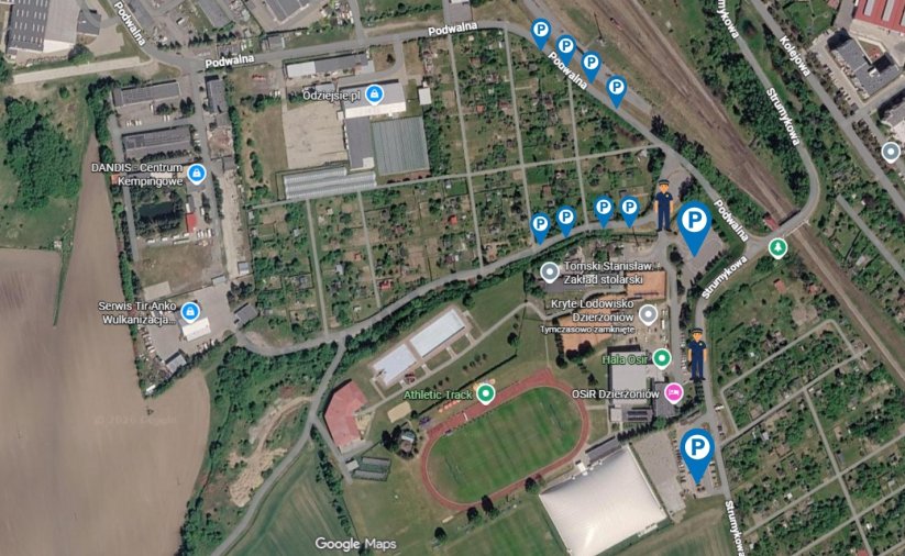Fragment z Google Maps z zaznaczonymi możliwościami parkowania
