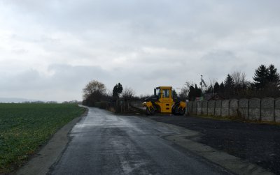 Droga z zatoczką do mijania samochodów