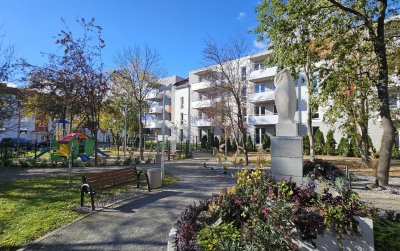 Skwerek przy mikroosiedlu na ul. Sowiogórskiej