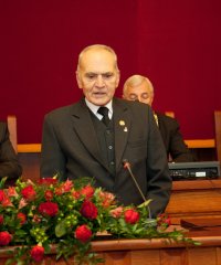 Adam Burzyński przy mównicy